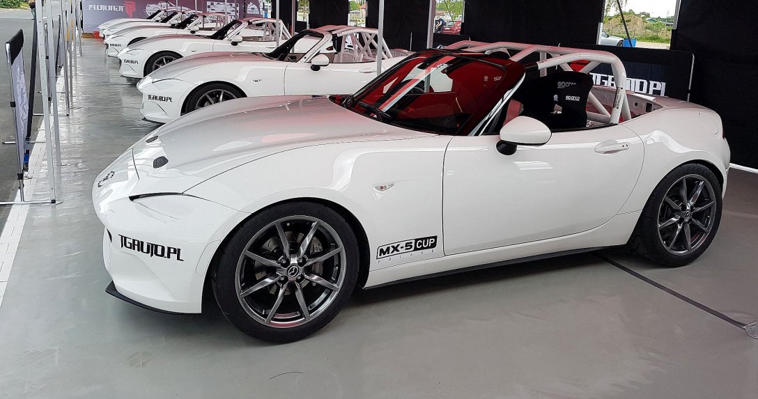 Przygotowana do wyścigów Mazda MX-5