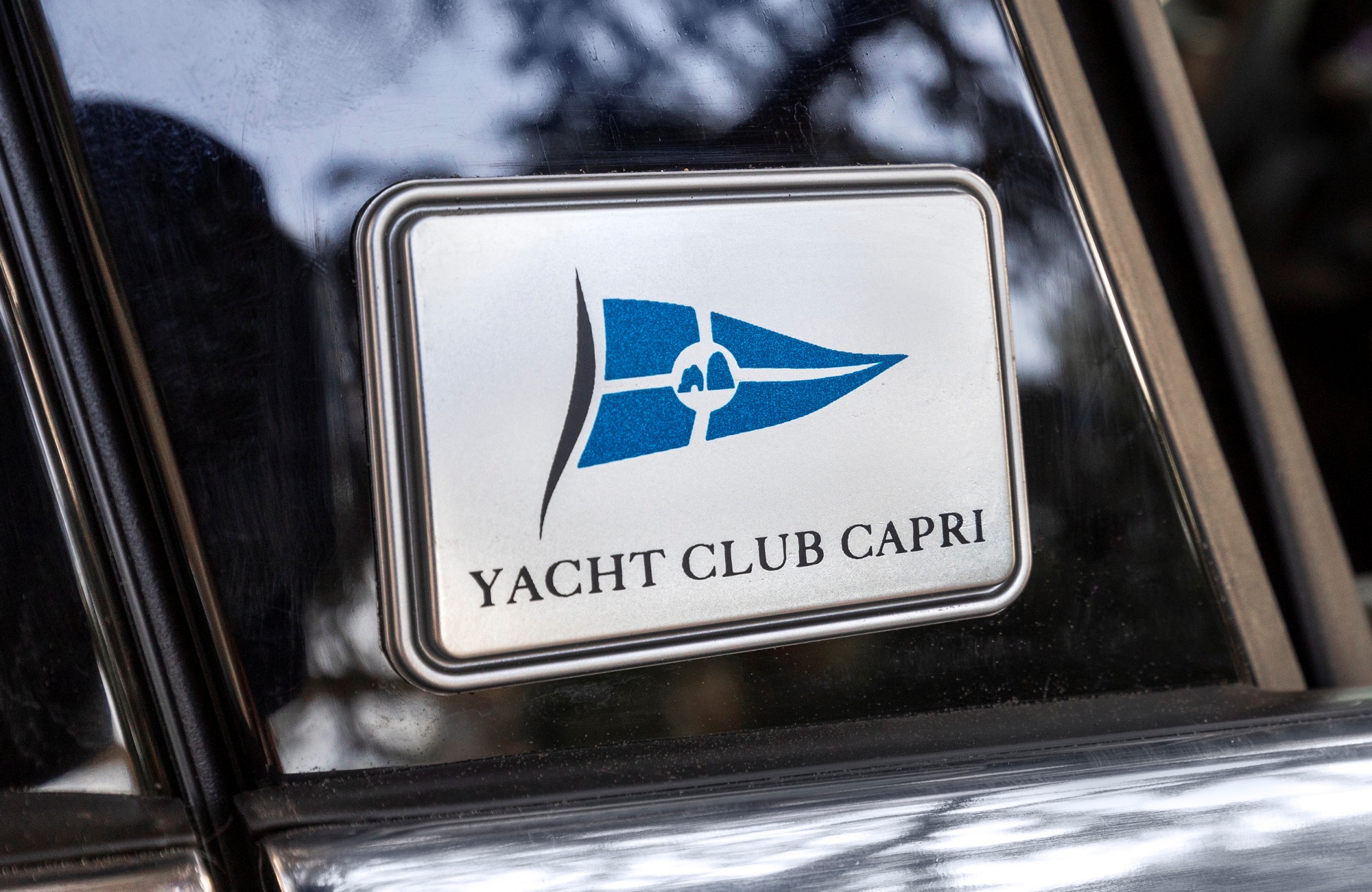 Fiat 500X Yachting plakietka