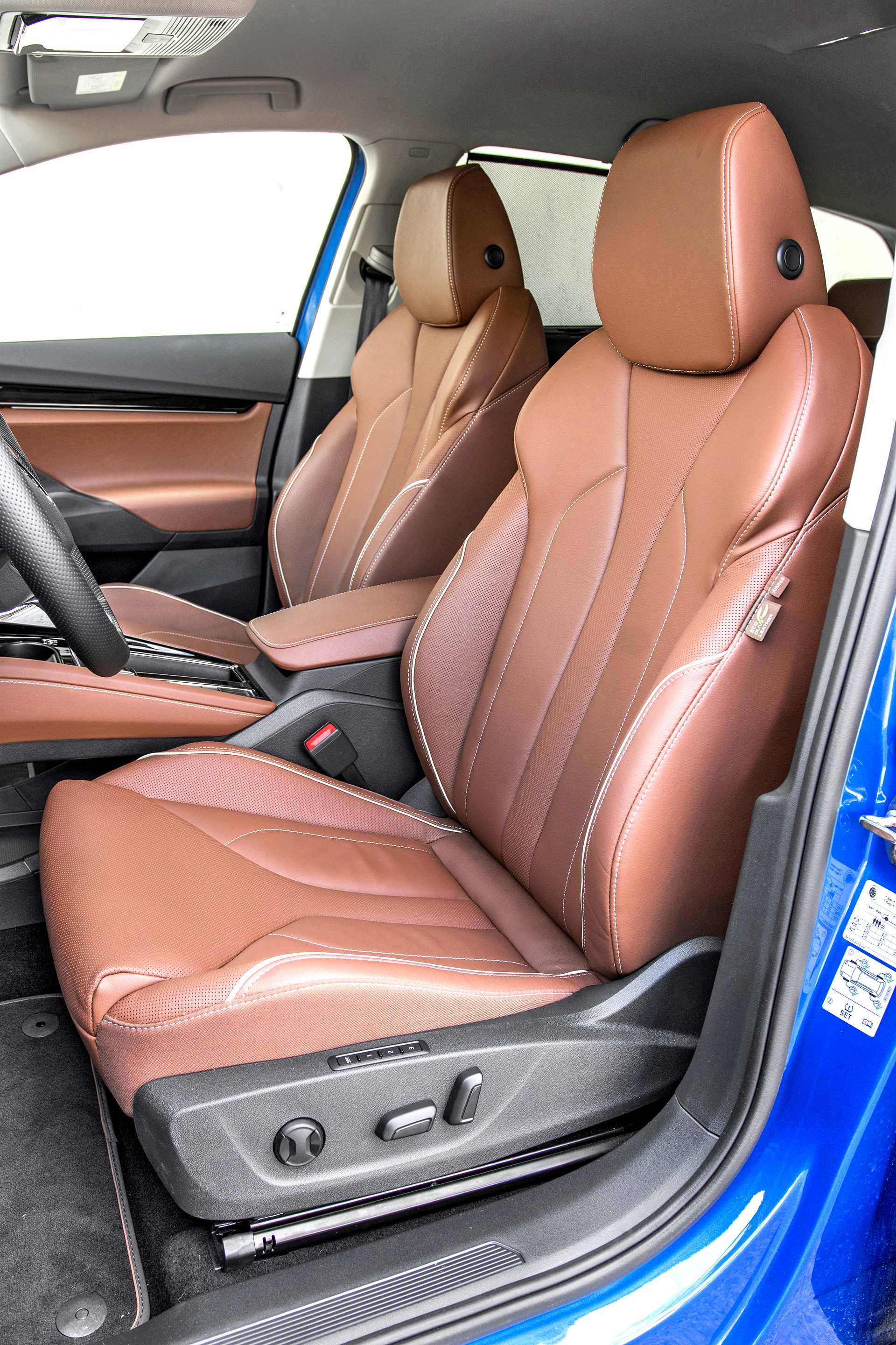 Skoda Enyaq iV 80 - fotele