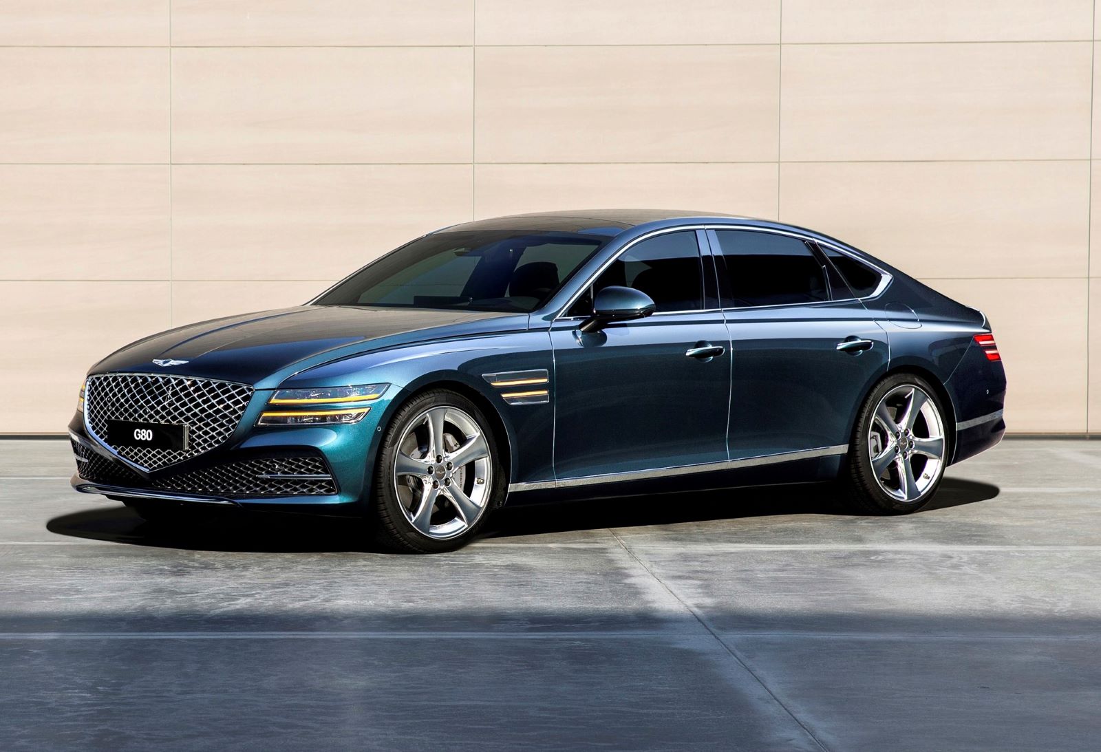 Genesis G80 - przód