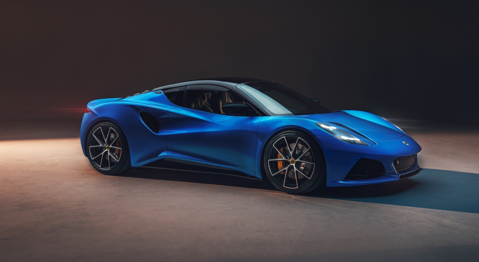 Lotus Emira - przód