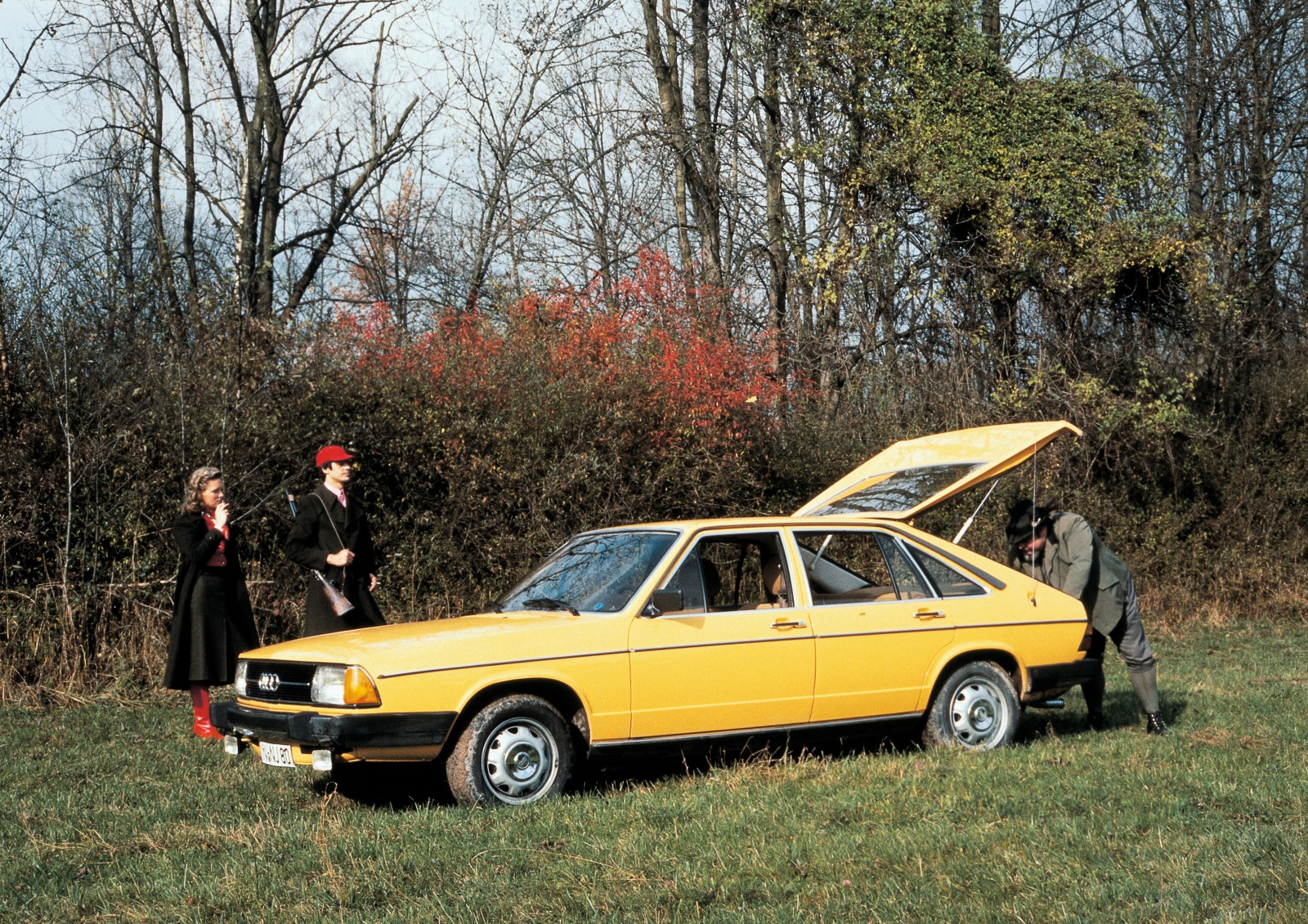 Audi 100 C2 Avant - profil, bok, przód