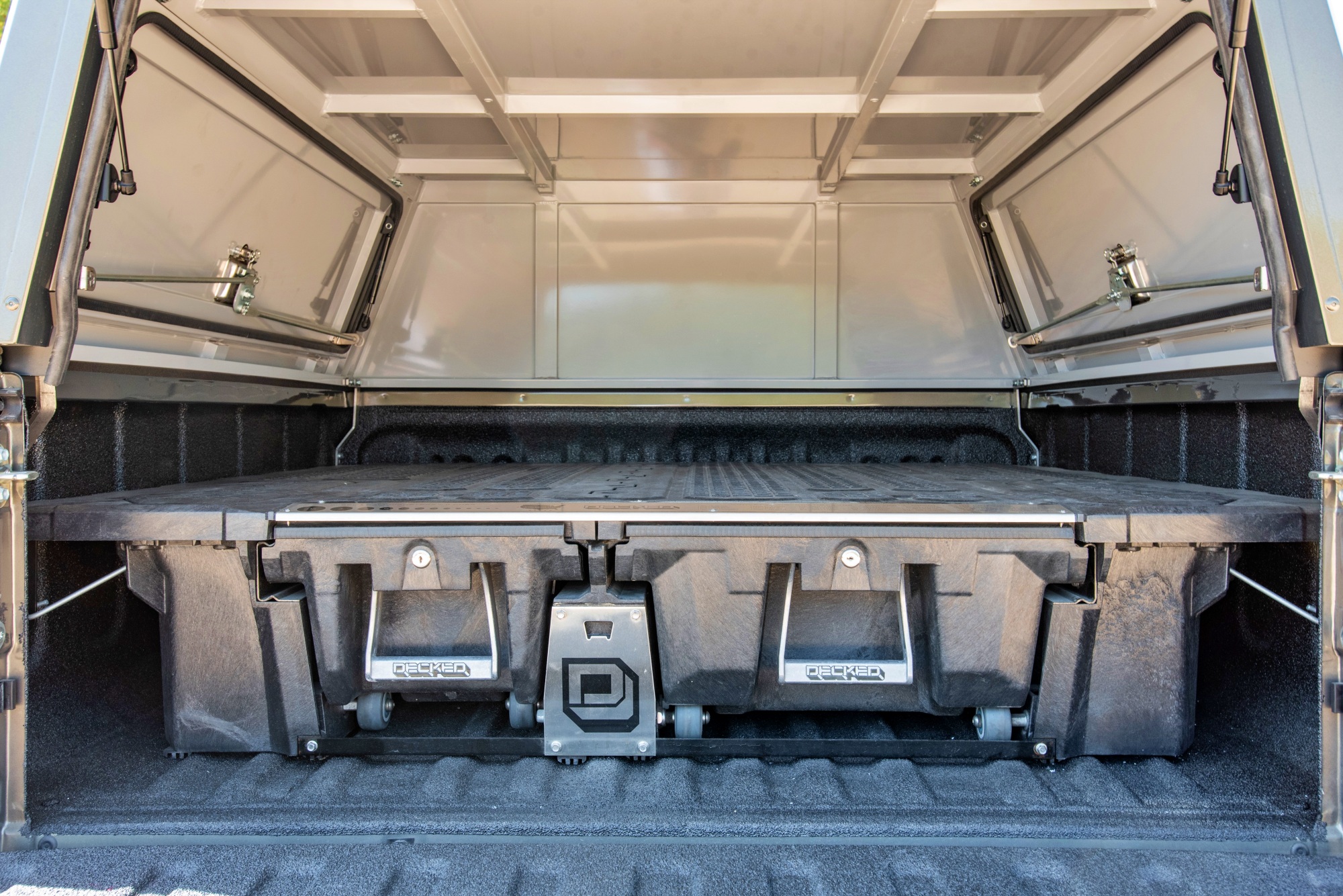 Toyota Hilux Arctic Trucks zabudowa skrzyni