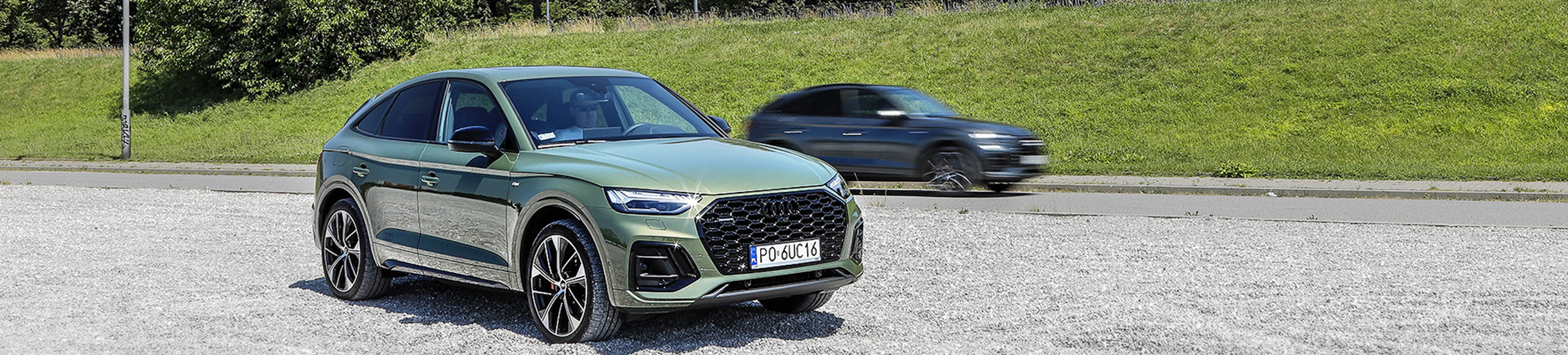 stojące i jadące Audi