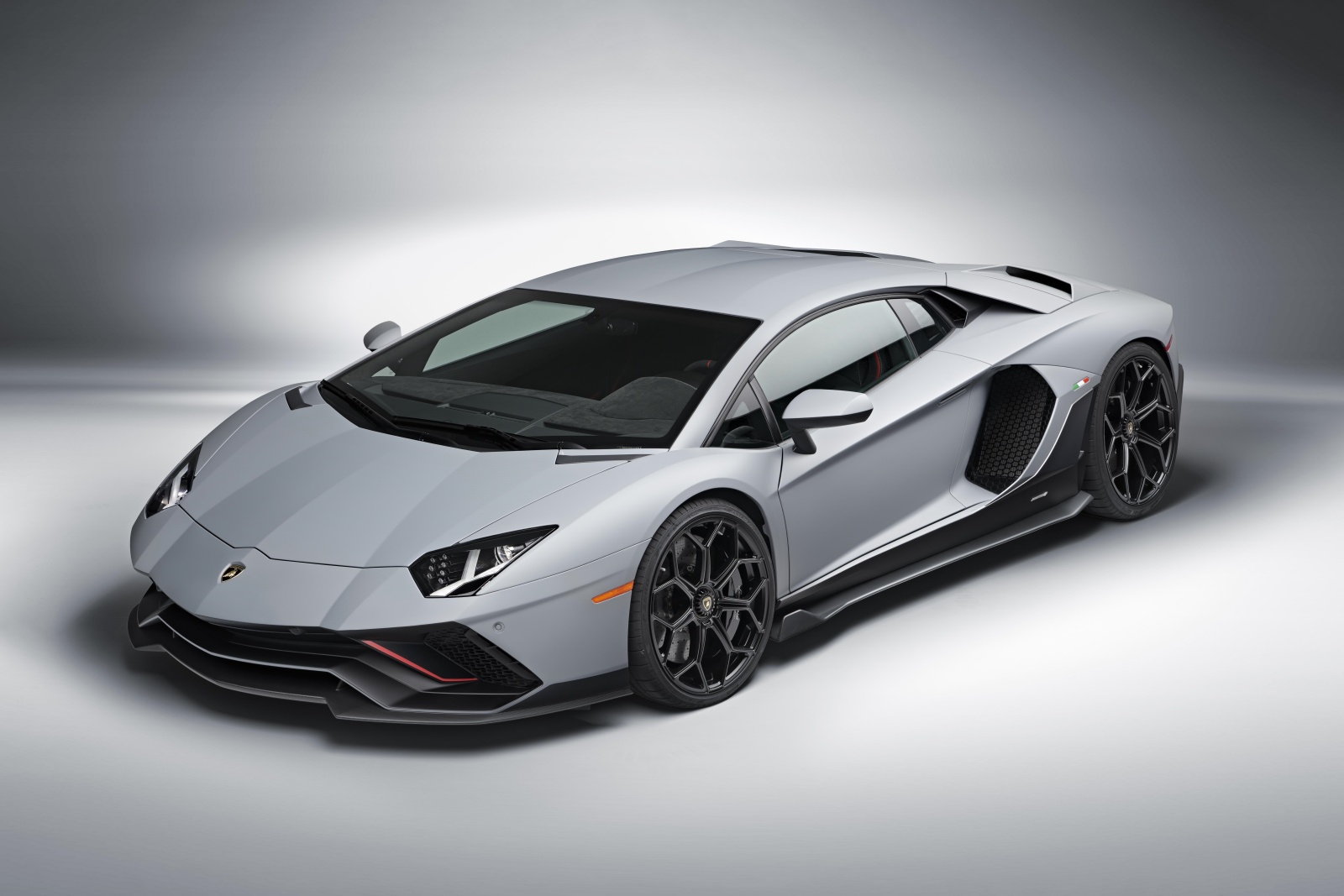 Lamborghini Aventador LP 780-4 Ultimae coupe - przód