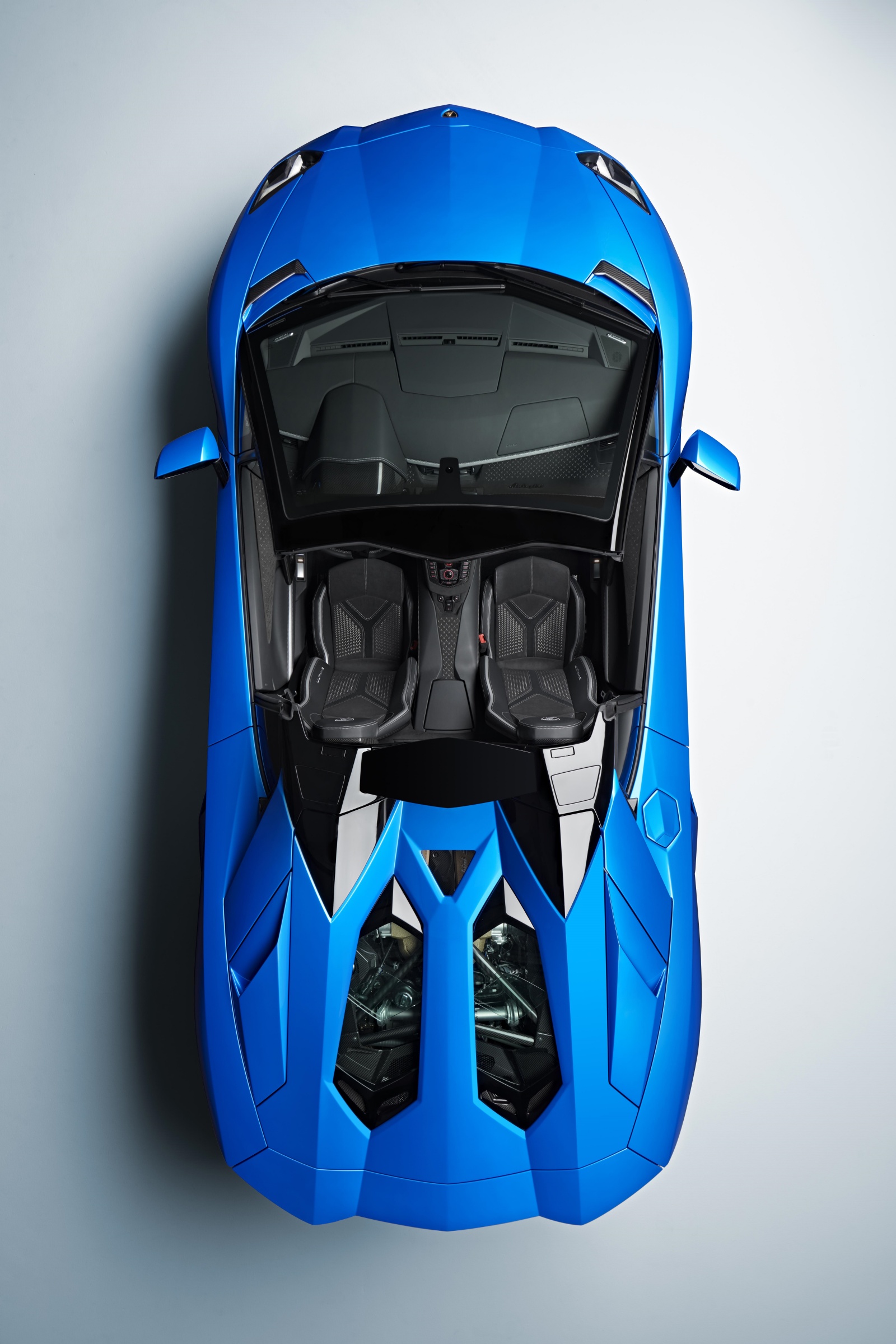 Lamborghini Aventador LP 780-4 Ultimae roadster - widok z góry