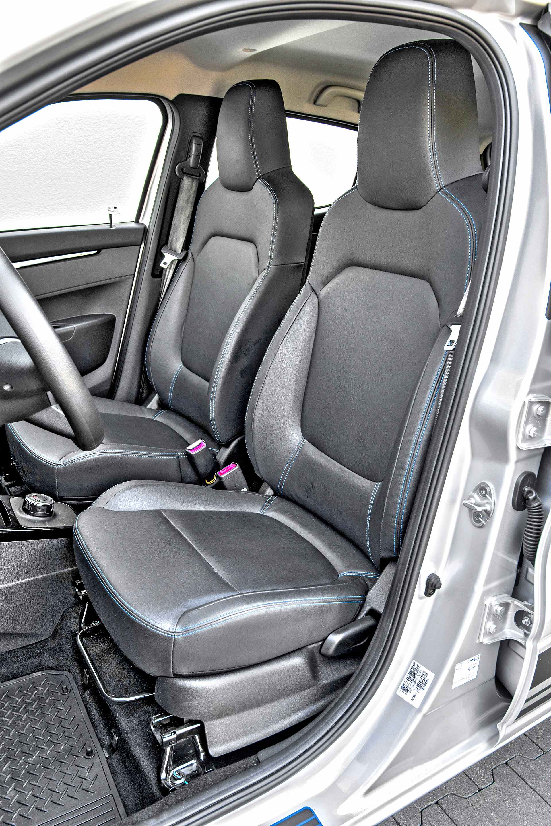 Dacia Spring - fotel