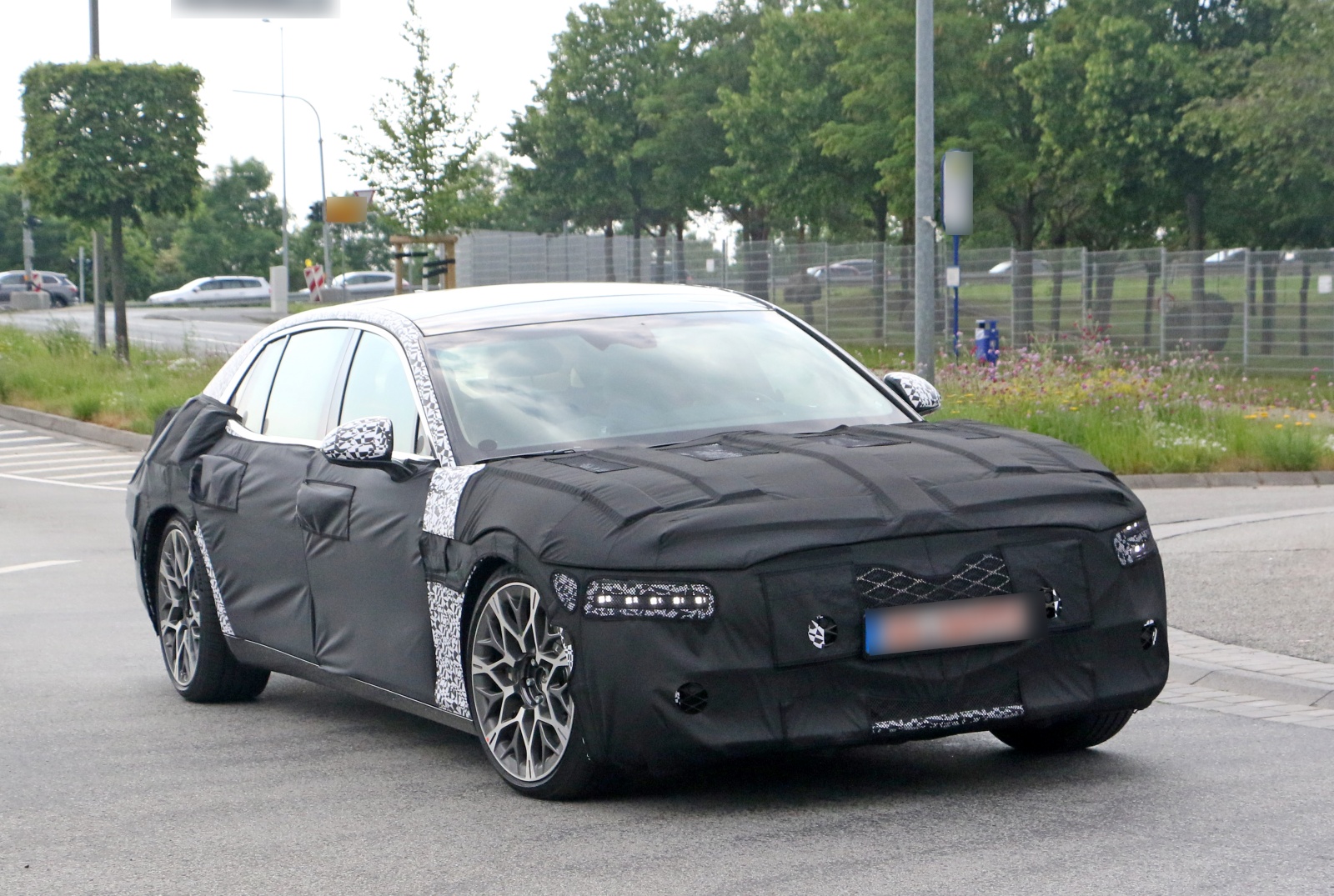 Genesis G90 druga generacja - przód