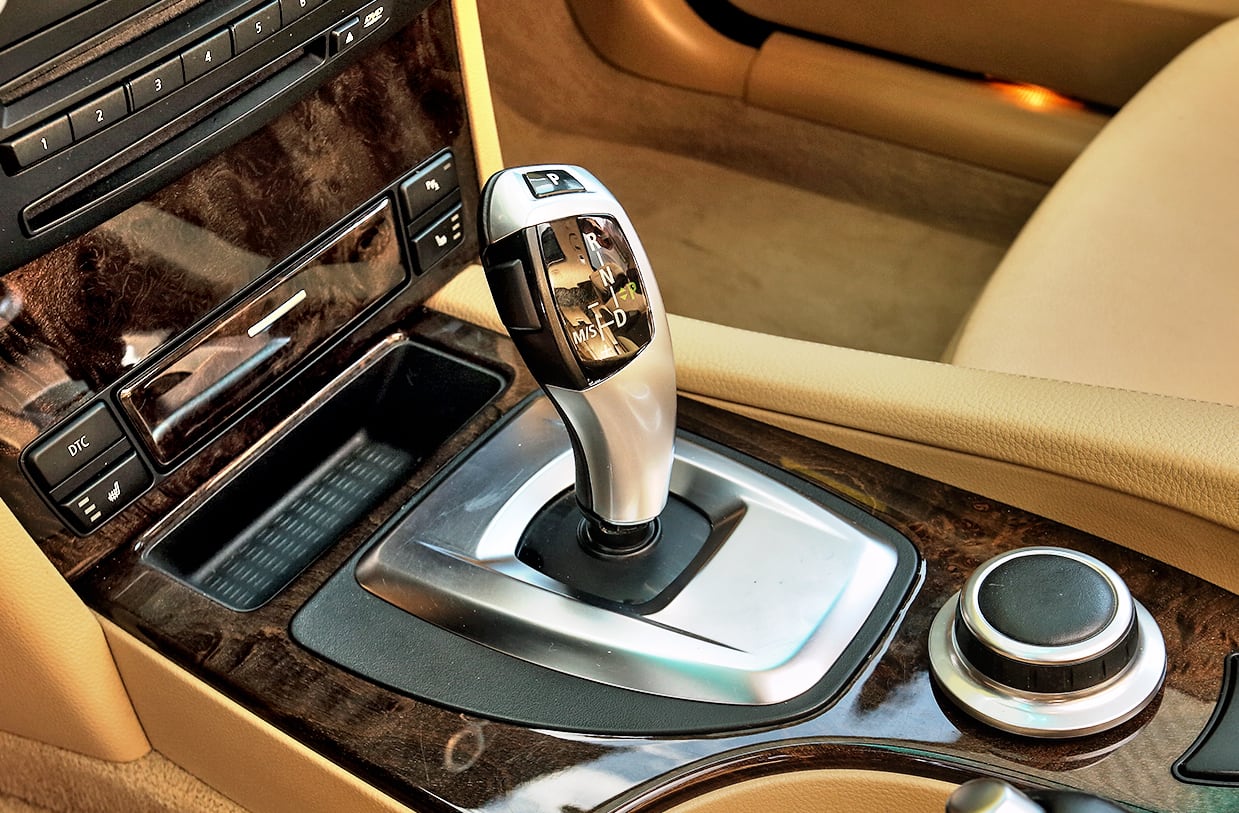 BMW 530i Touring E61 dźwignia zmiany biegów