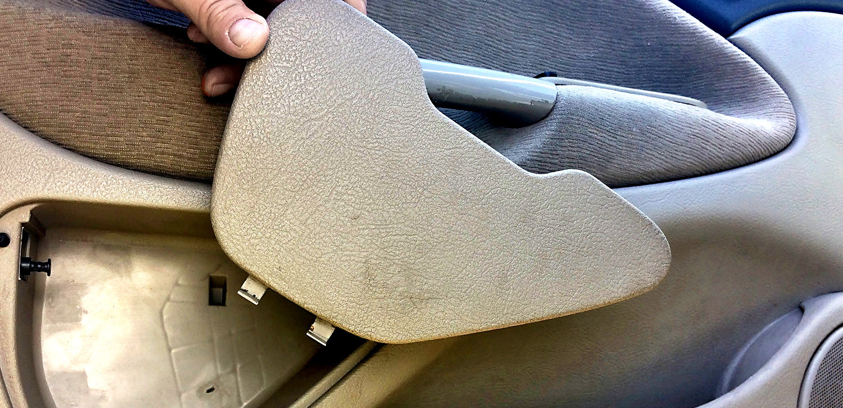 Wymiana uszkodzonych plastików