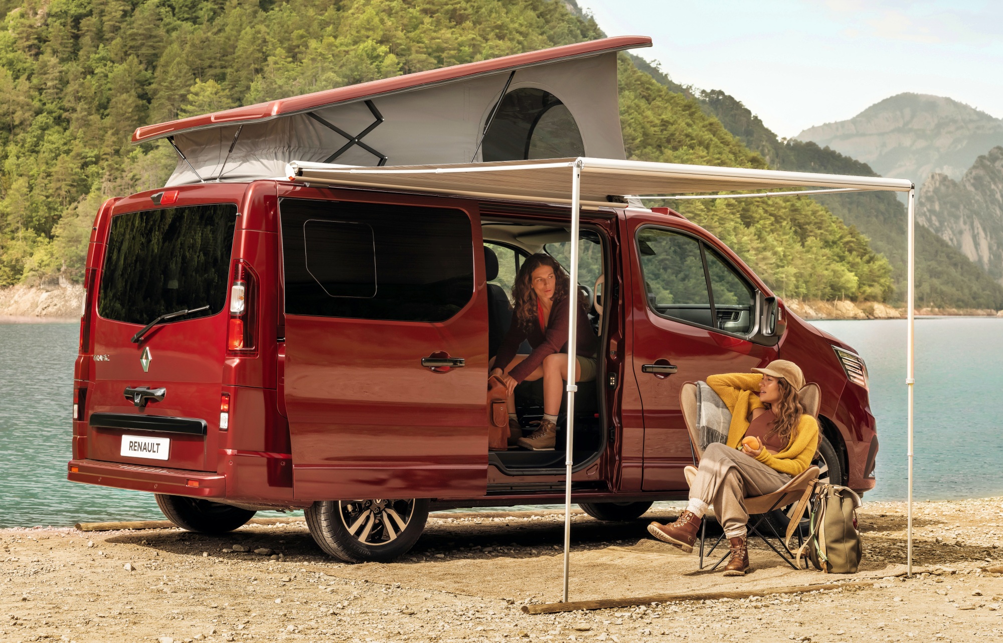 Renault Trafic SpaceNomad tył