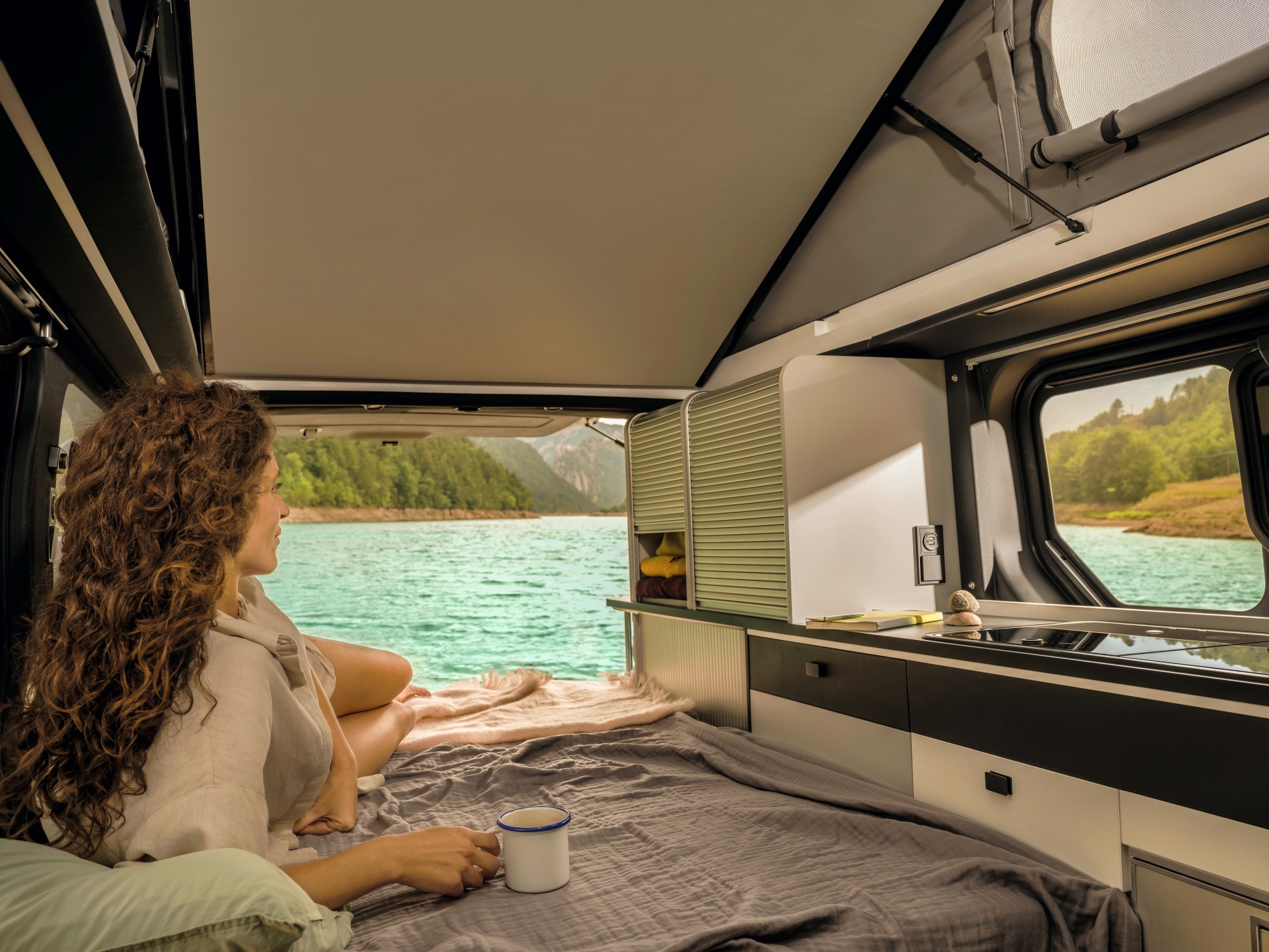 Renault Trafic SpaceNomad łóżko