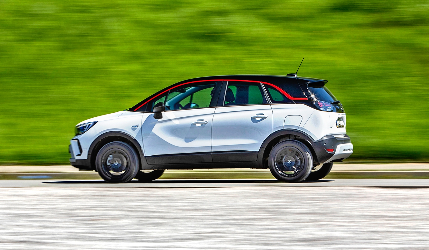 Opel Crossland 1.2 Turbo 130 A6 - bok