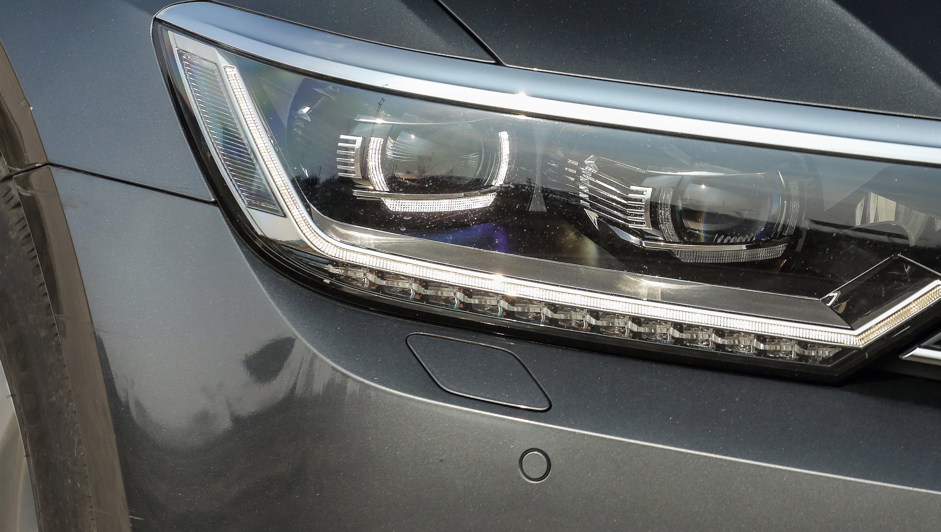 Volkswagen Passat (B8) 1.8 TSI reflektor i pokrywy spryskiwaczy