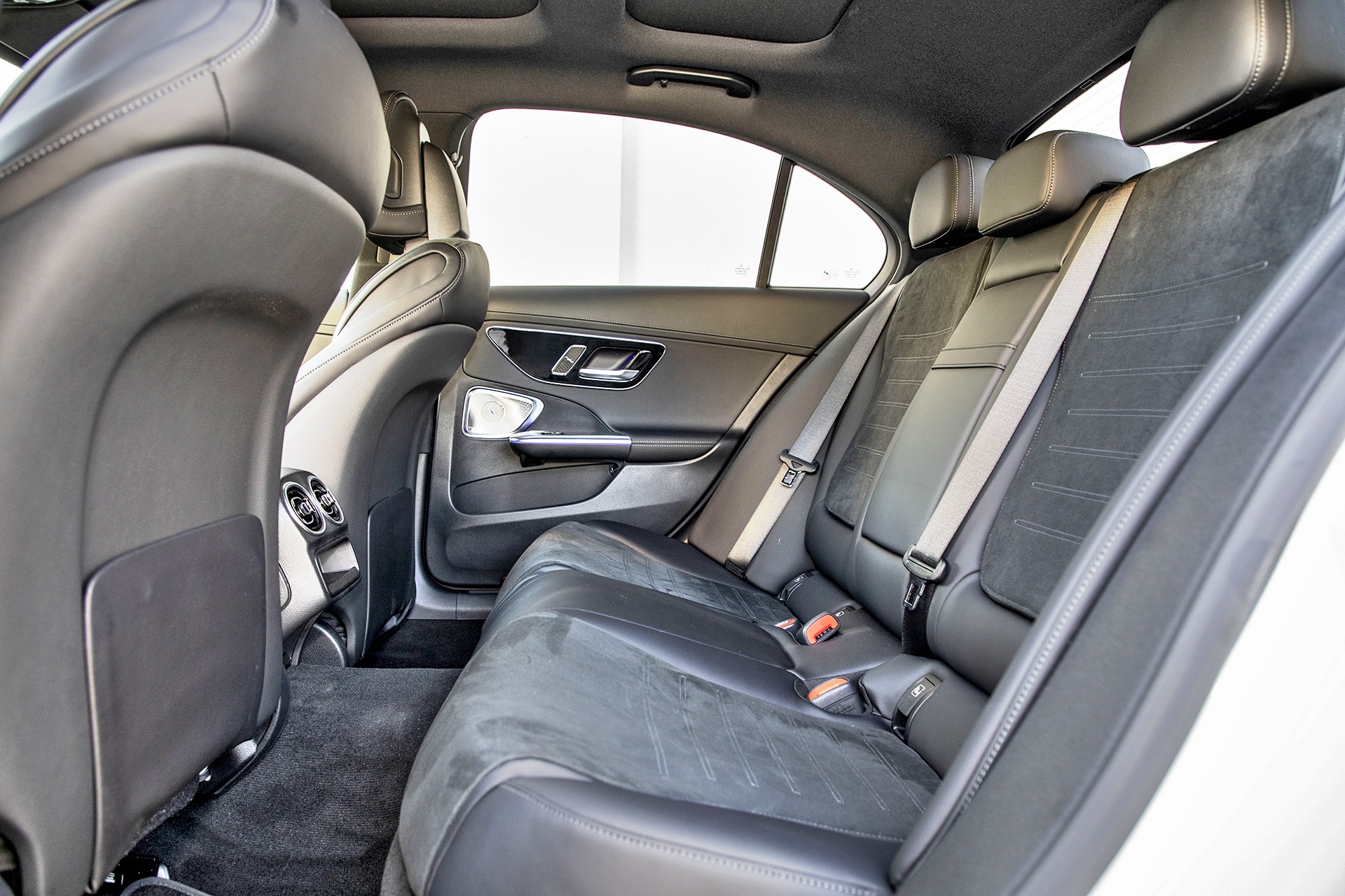 2021 Mercedes C220d - kanapa