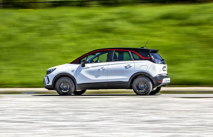 Opel Crossland 1.2 Turbo 130 - bok
