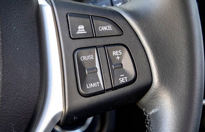 Suzuki Vitara 1.4 Boosterjet Hybrid 6AT - kierownica