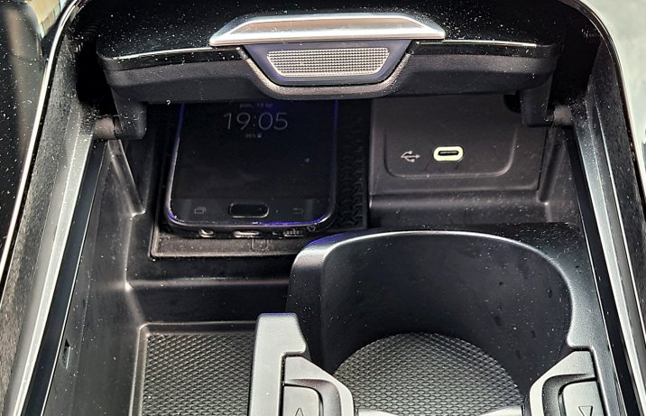 2021 Mercedes C 220 d - uchwyt