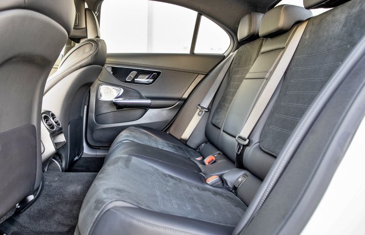 2021 Mercedes C 220 d - kanapa