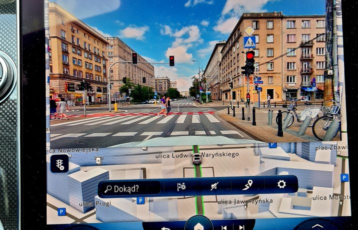 2021 Mercedes C 220 d - nawigacja