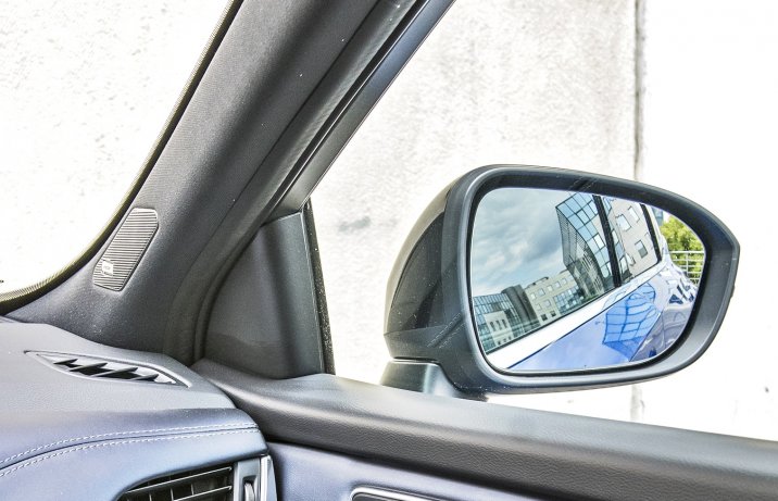 2012 Nissan Qashqai - lusterko