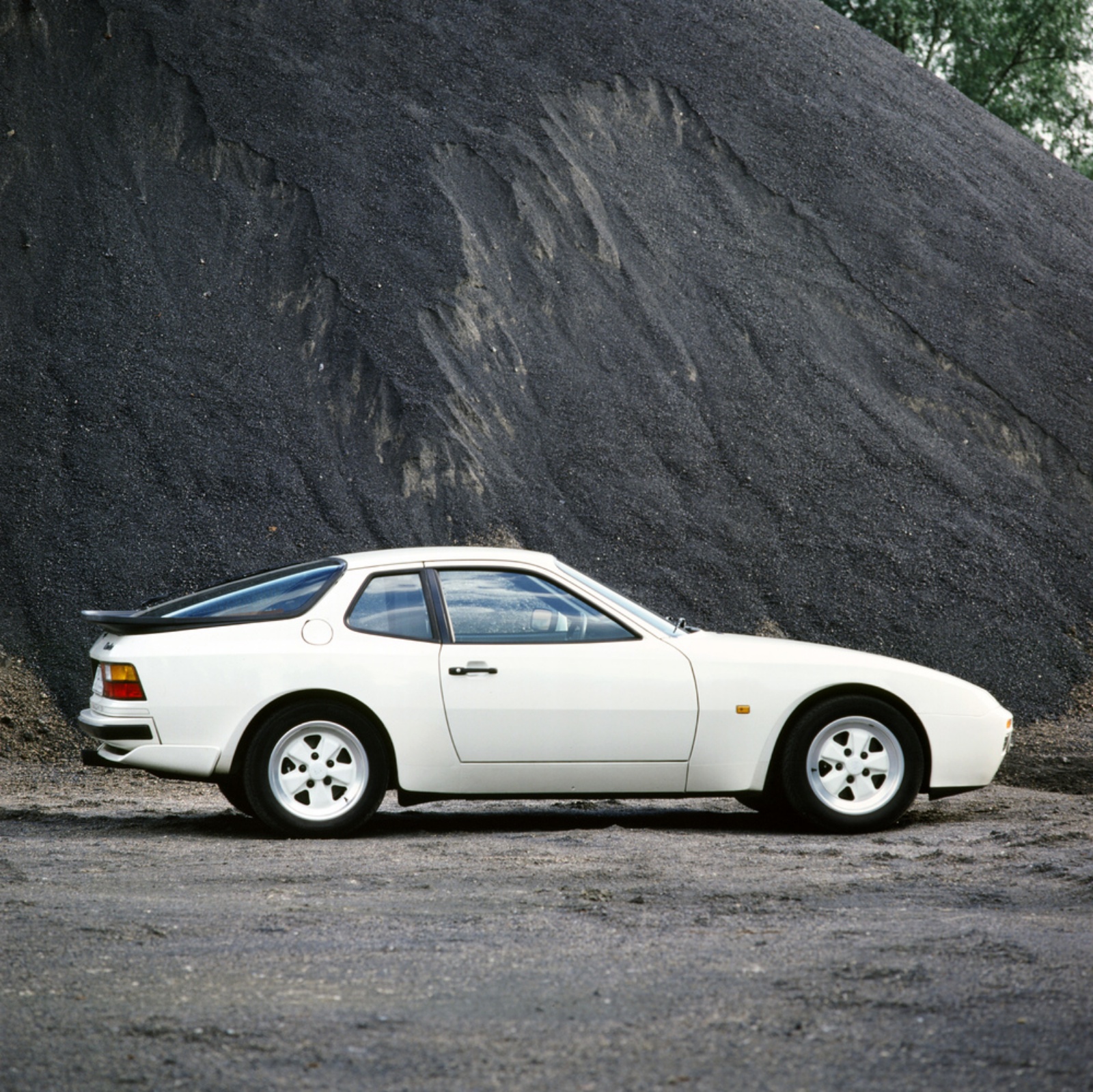 Porsche 944 - tył, bok