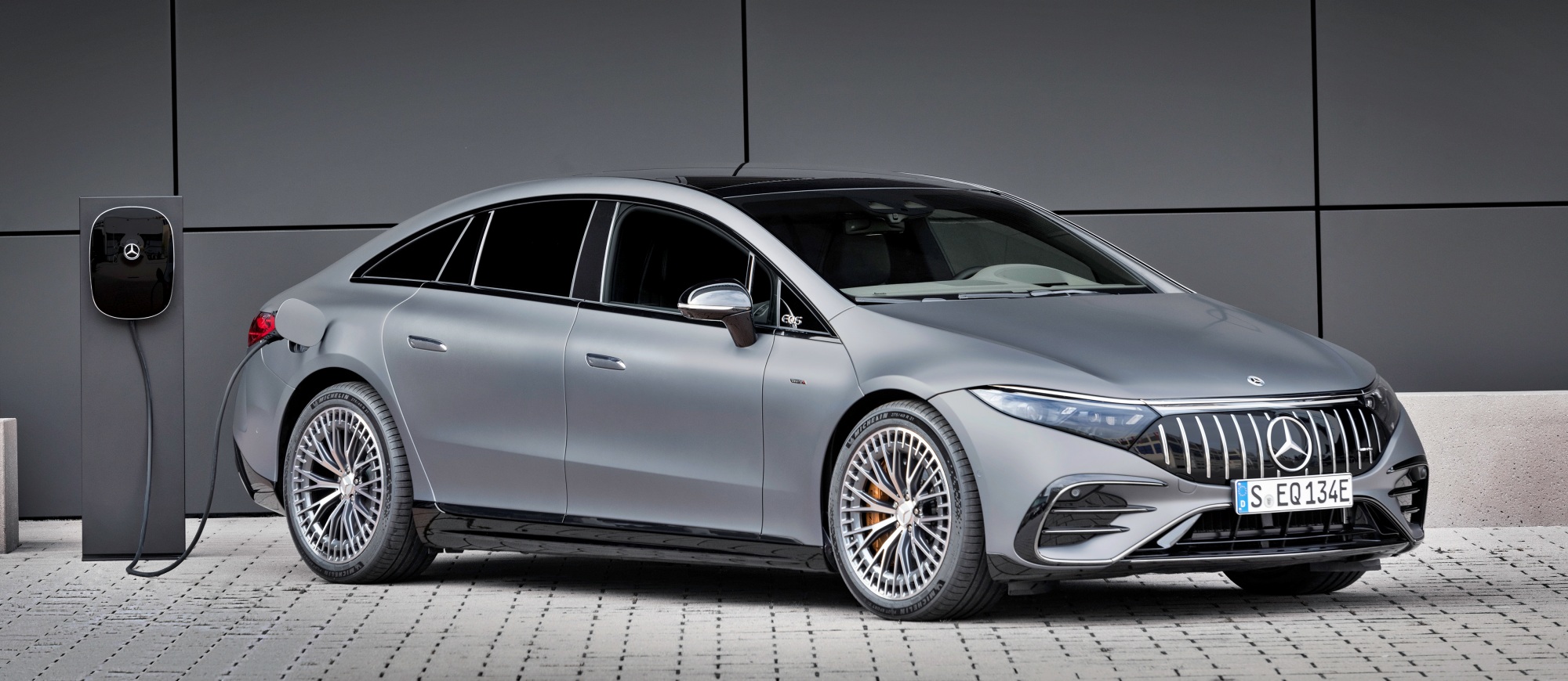 Mercedes-AMG EQS 53 4MATIC+ przód