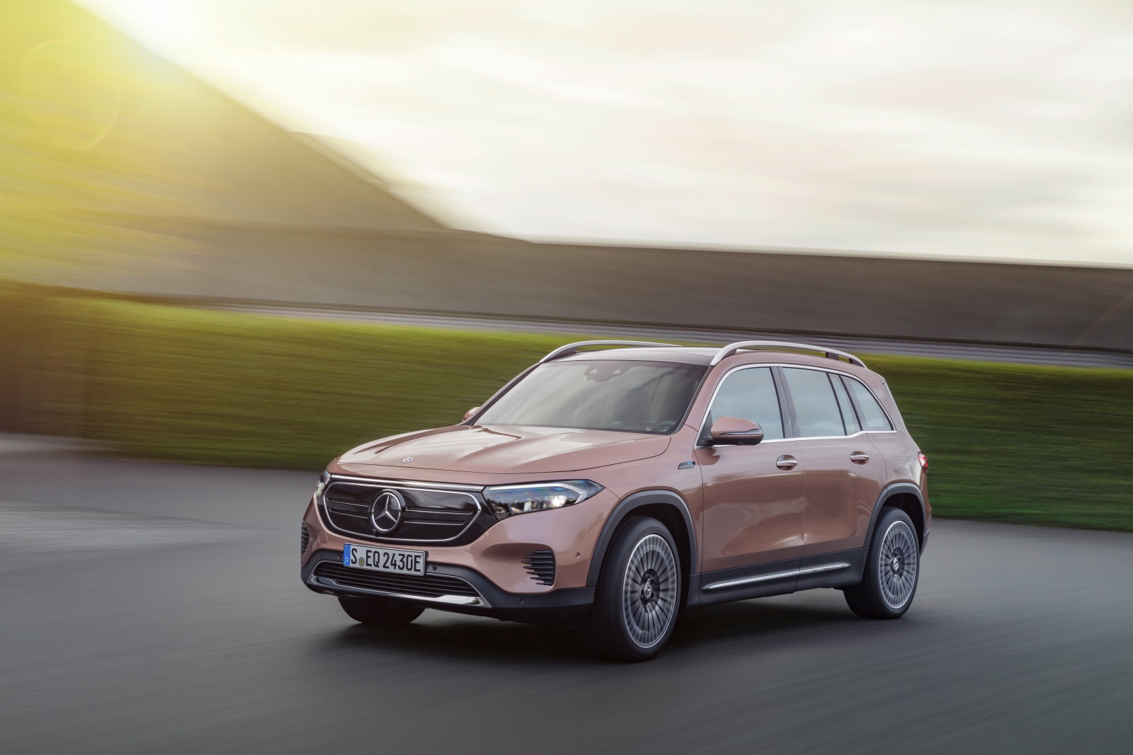 Mercedes EQB - przód