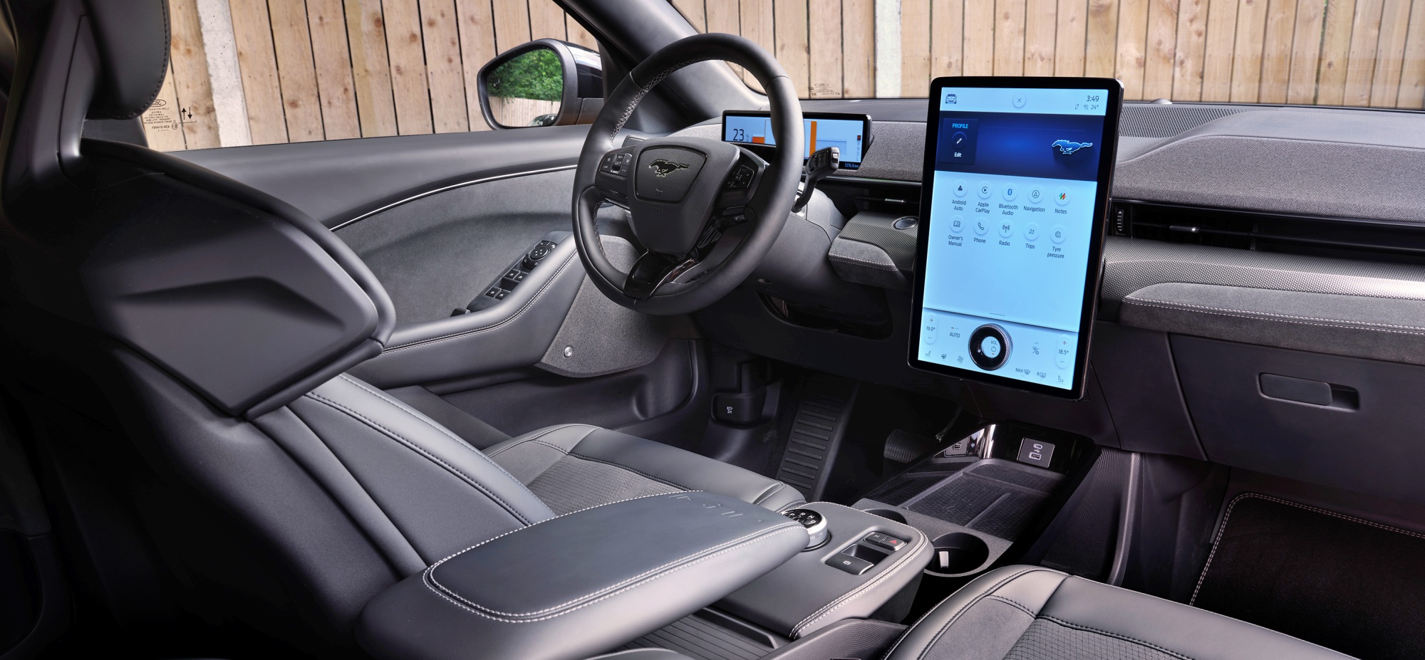 Ford Mustang Mach-E GT deska