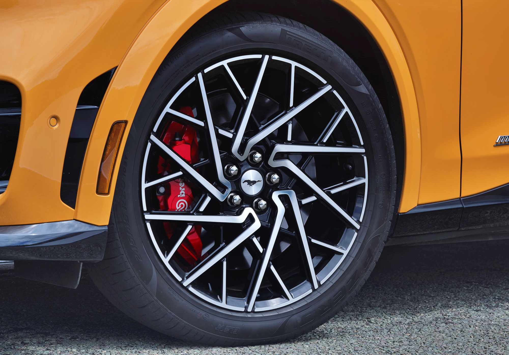 Ford Mustang Mach-E GT koło