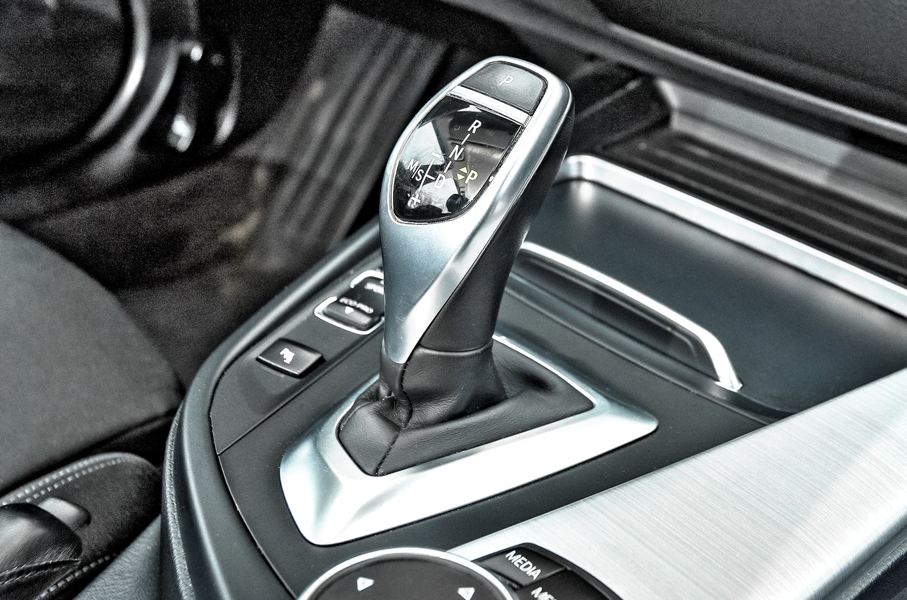 BMW 320d xDrive F31 drążek skrzyni automatycznej