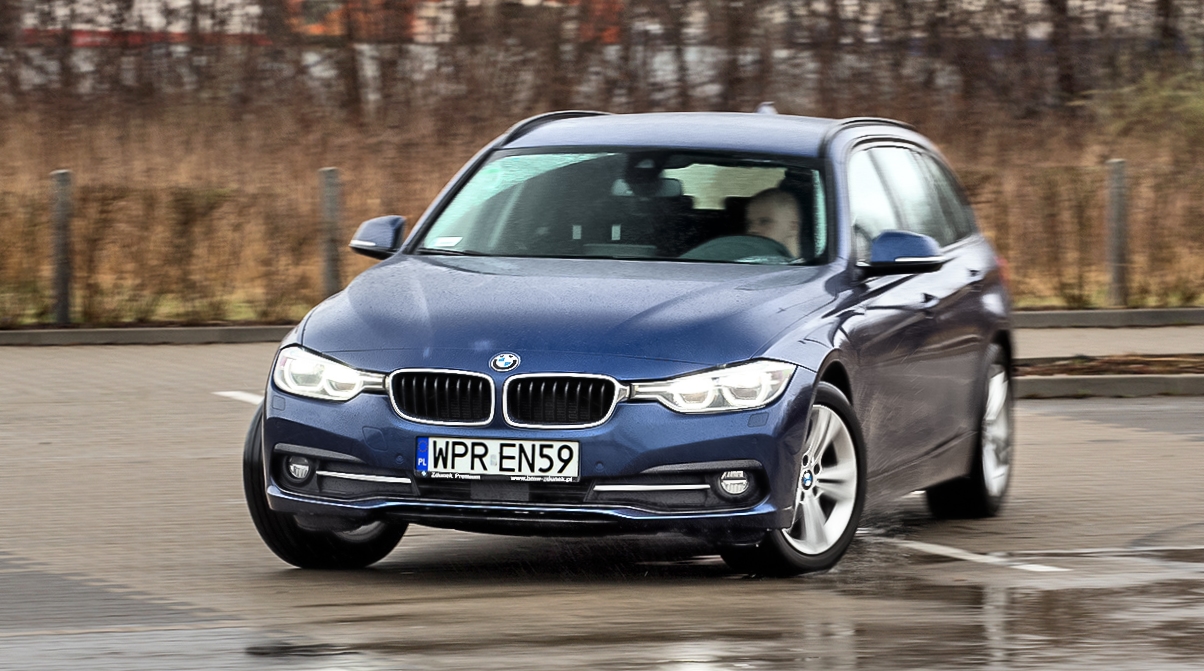 BMW 320d xDrive F31 przód w zakręcie