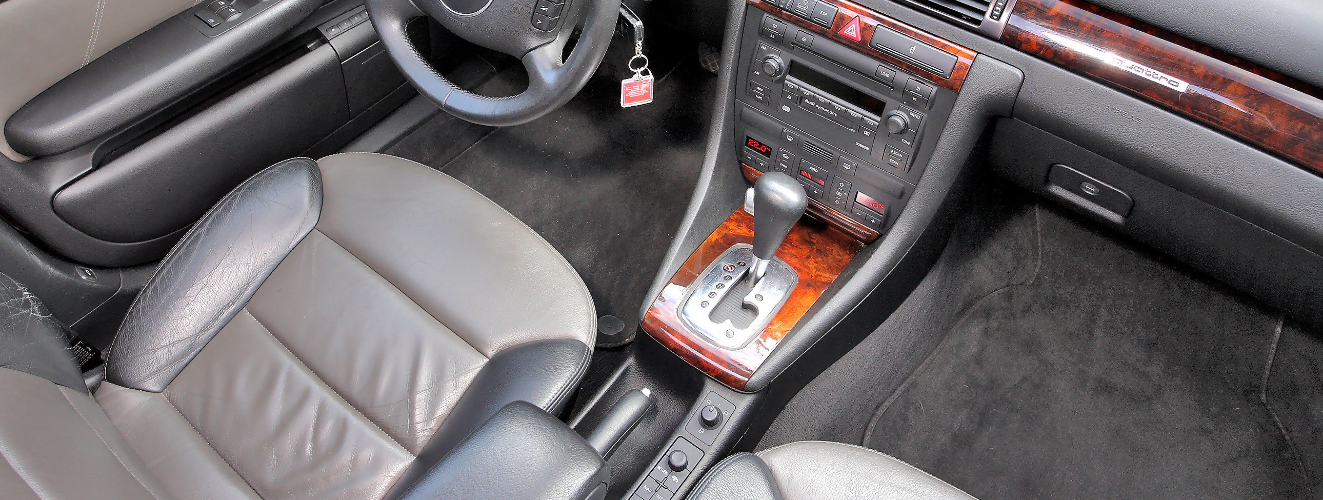 Wnętrze Audi ze skrzynią Multitronic