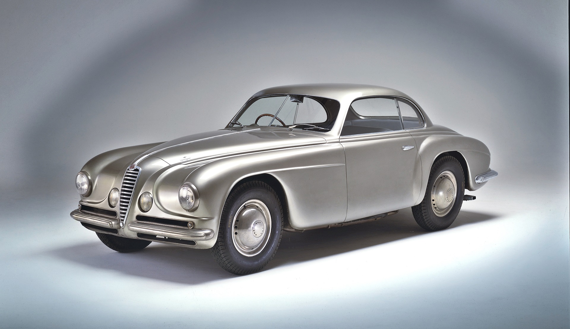 Alfa Romeo 6C 2500 Coupe - przód