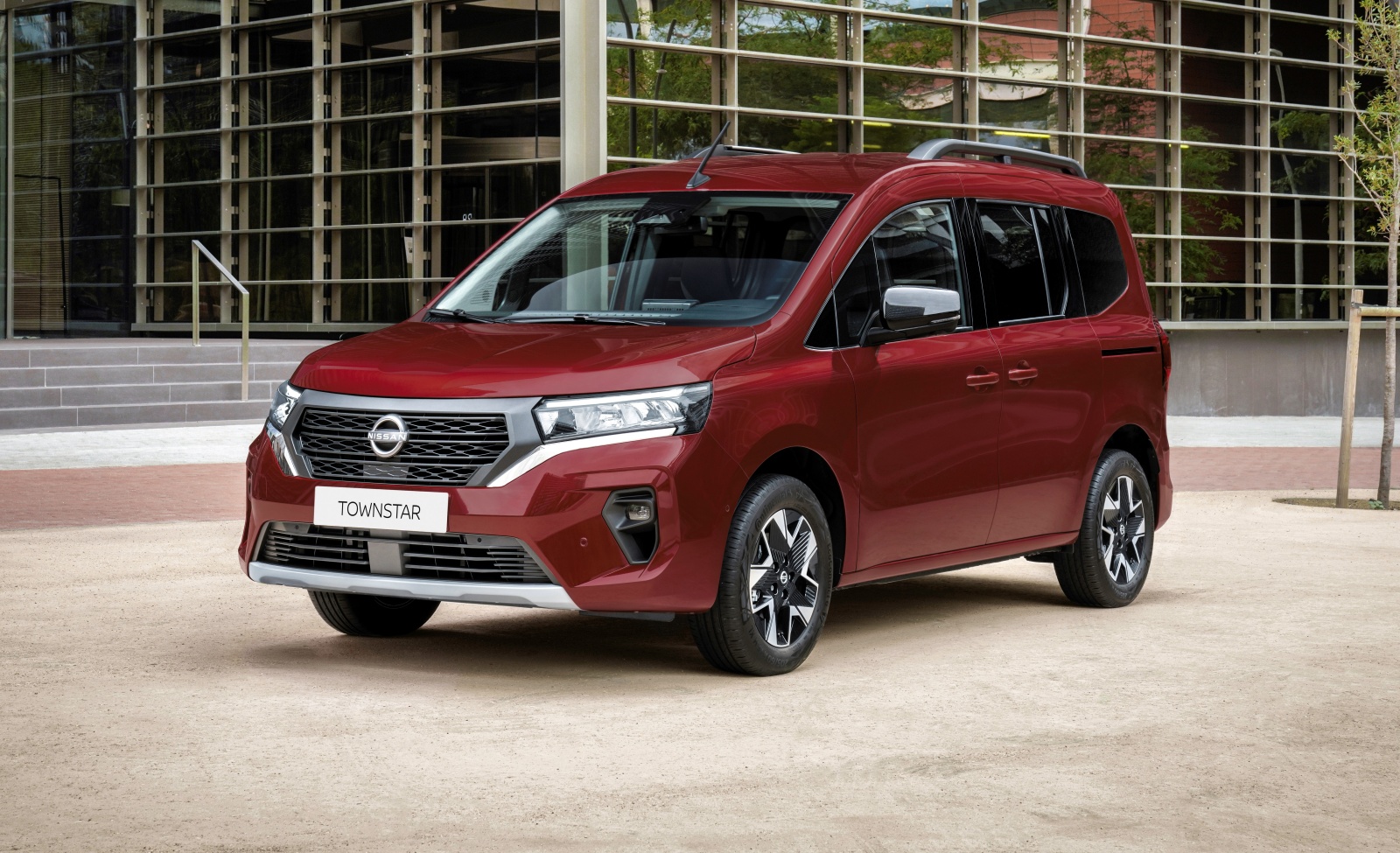 Nissan Townstar - przód