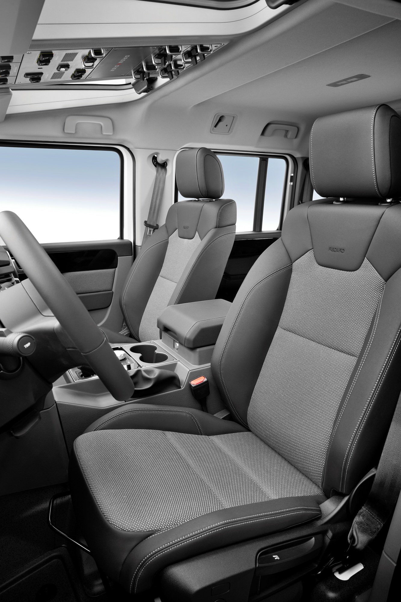 Ineos Grenadier siedzenia