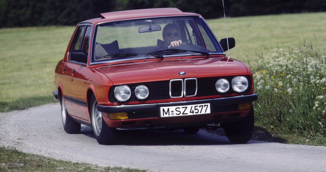 BMW serii 5 E28 - przód