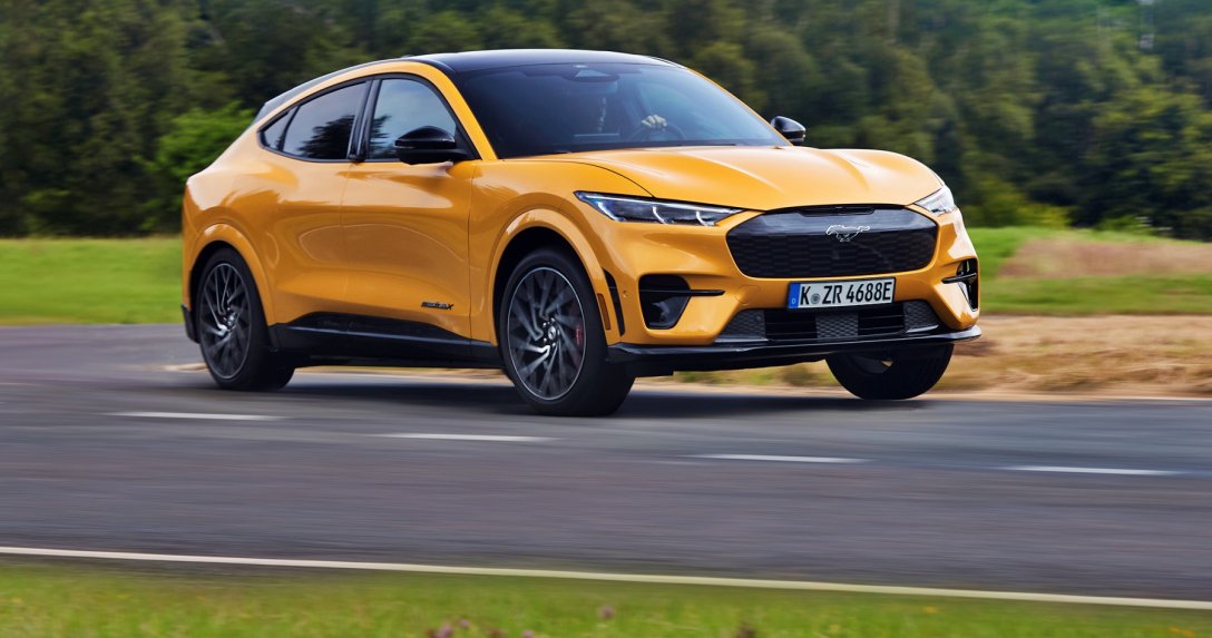 Ford Mustang Mach-E GT przód