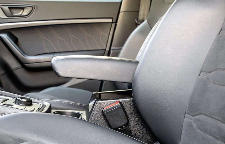 Cupra Ateca - podłokietnik