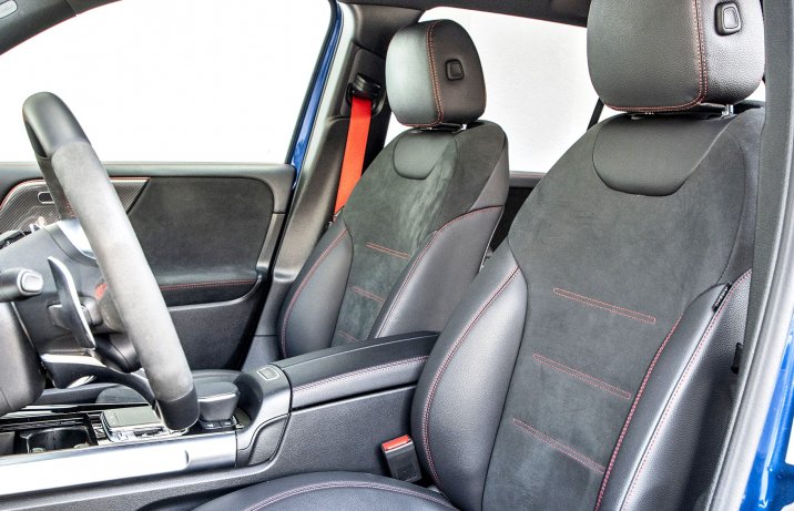 Mercedes-AMG GLB 35 4Matic - fotele