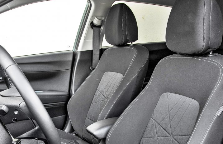 2021Hyundai Bayon 1.0 T-GDI 7DCT -fotele