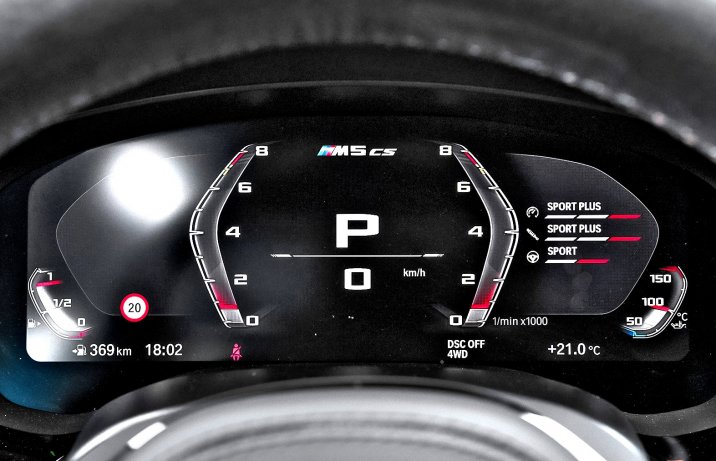 BMW M5 CS - zegary