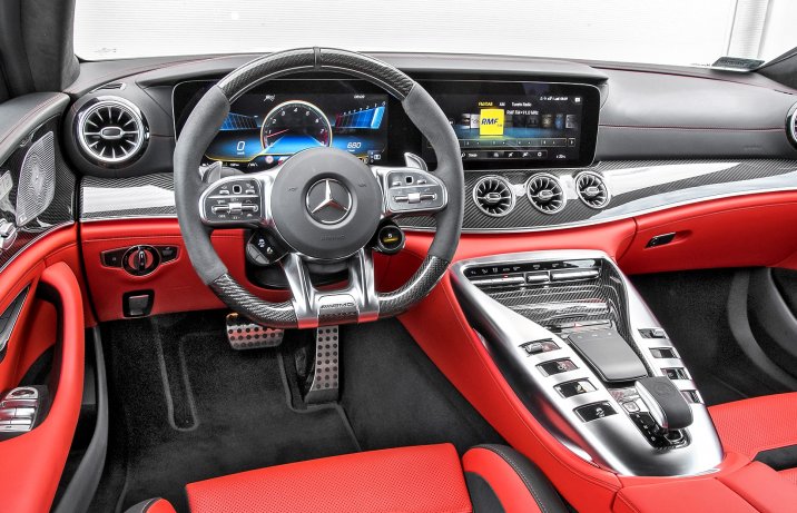 Mercedes-AMG GT 4d S 63 4Matic+ - deska rozdzielcza