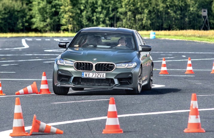 BMW M5 CS - przód