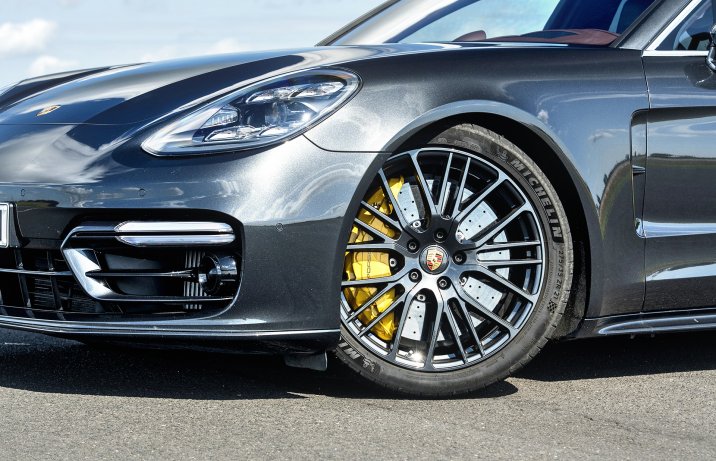 Porsche Panemera Turbo S - hamulce