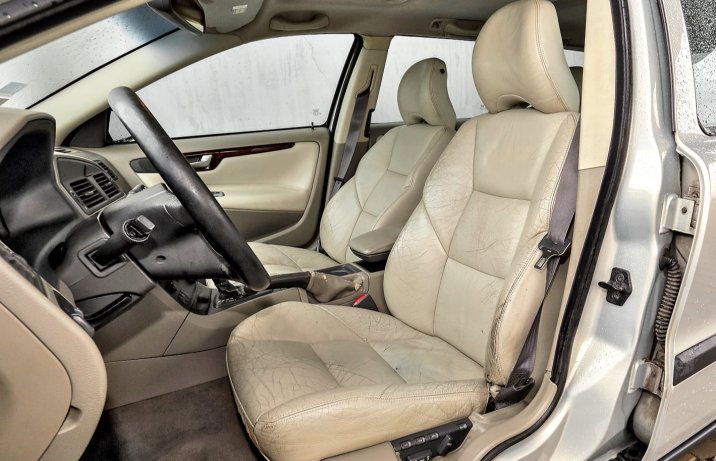 Używane Volvo V70 II T5 (2002) – fotele