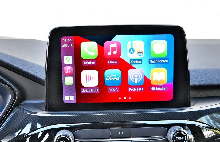 2020 Ford Kuga - ekran