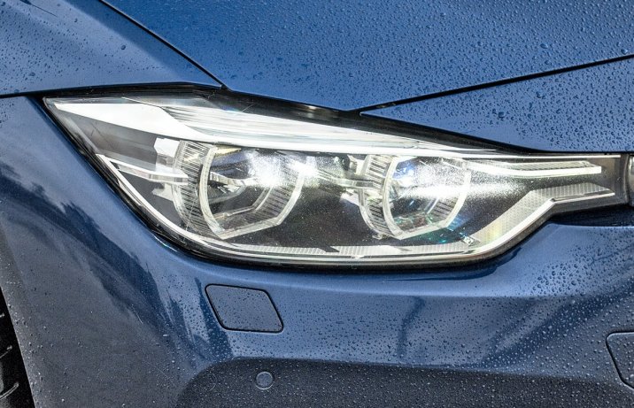 BMW 320d xDrive F31 – reflektor