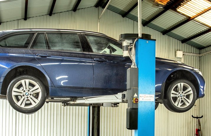 BMW 320d xDrive F31 – na podnośniku