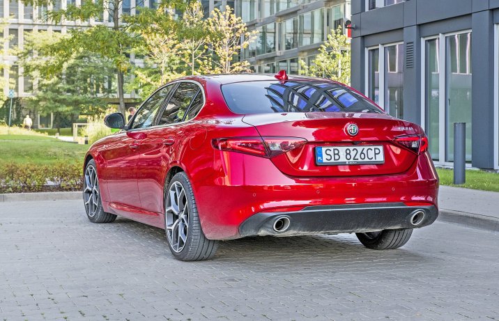 Alfa Romeo Giulia Ti 2.0 GME 200 AT RWD 6C Villa d'Este - tył
